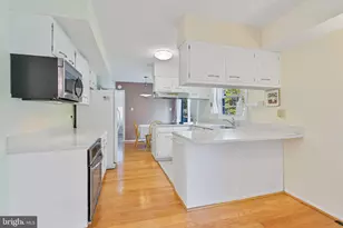 12210 Valerie Ln, Laurel, MD 20708 - Photo 14