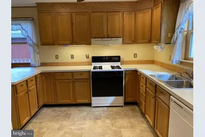 5116 Iroquois Street, College Park, MD 20740 - Photo 14