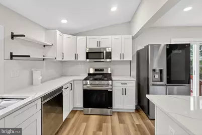 6708 Clinglog Street, Capitol Heights, MD 20743 - Photo 4