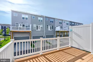 2718 Lanham Hill Cir, Upper Marlboro, MD 20774 - Photo 18