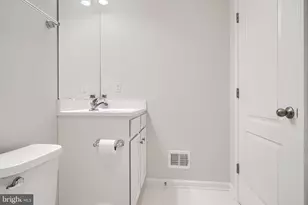 2718 Lanham Hill Cir, Upper Marlboro, MD 20774 - Photo 42