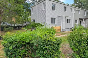 21 Ridge Rd, Greenbelt, MD 20770 - Photo 2