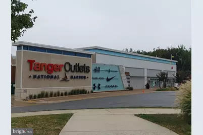 5102 Glassmanor Drive, Oxon Hill, MD 20745 - Photo 36