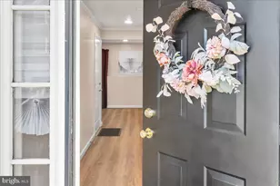 8232 Dellwood Ct, Lanham, MD 20706 - Photo 2