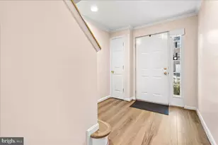 8232 Dellwood Ct, Lanham, MD 20706 - Photo 10