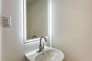 2208 Columbia Pl, Landover, MD 20785 - Photo 8