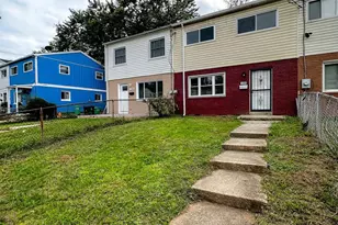 2208 Columbia Pl, Landover, MD 20785 - Photo 2