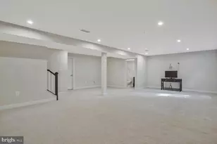 9221 Ballotade St, Upper Marlboro, MD 20772 - Photo 36