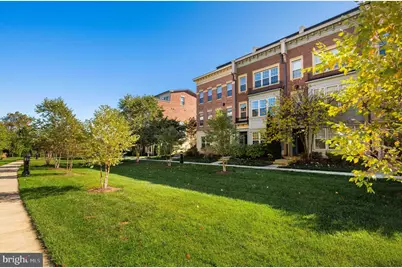 808 Admirals Way #303, Oxon Hill, MD 20745 - Photo 4