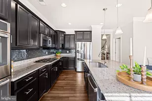 808 Admirals Way, Oxon Hill, MD 20745 - Photo 32