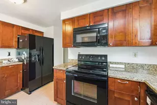 8106 Triple Crown Rd, Bowie, MD 20715 - Photo 10