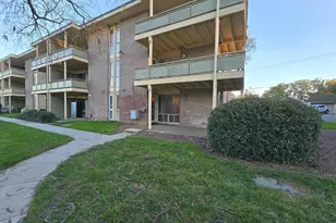 7203 Donnell Pl, District Heights, MD 20747 - Photo 2