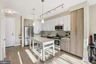 145 Riverhaven Dr, Oxon Hill, MD 20745 - Photo 2