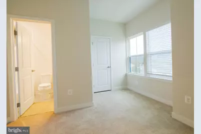 2828 Arts Vista Boulevard, Suitland, MD 20746 - Photo 28