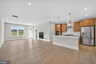 3701 Elizabeth River Dr, Upper Marlboro, MD 20772 - Photo 4