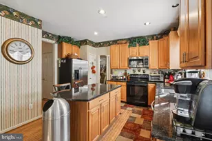 10019 Graystone Dr, Upper Marlboro, MD 20772 - Photo 8