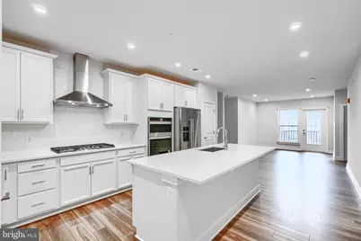 100 Saint Ives Place #203, Oxon Hill, MD 20745 - Photo 2