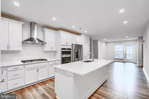 100 St Ives Pl, Oxon Hill, MD 20745 - Photo 2