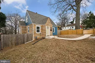 1404 Beaver Heights Ln, Capitol Heights, MD 20743 - Photo 2