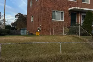 3500 Manorwood Dr, Hyattsville, MD 20782 - Photo 1