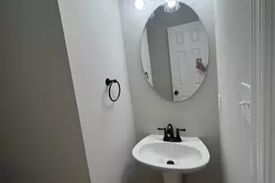 6906 Blue Holly Ct, District Heights, MD 20747 - Photo 8