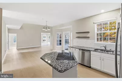 5704 Lyngate Court, Lanham, MD 20706 - Photo 18