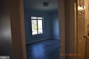 6926 Hanover Pkwy, Greenbelt, MD 20770 - Photo 8