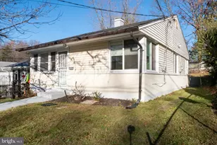 2027 Barlowe Pl, Landover, MD 20785 - Photo 2