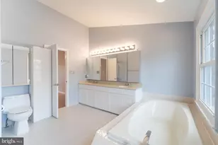 9407 Copernicus Dr, Lanham, MD 20706 - Photo 32