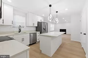 402 Red Leaf Ct, Upper Marlboro, MD 20774 - Photo 4