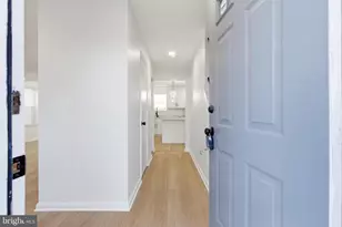 402 Red Leaf Ct, Upper Marlboro, MD 20774 - Photo 2