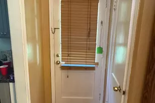 5812 Shoshone Dr, Oxon Hill, MD 20745 - Photo 4