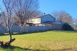 10201 Pine Meadows Ln, Upper Marlboro, MD 20772 - Photo 4