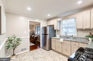 5015 Iroquois St, College Park, MD 20740 - Photo 14