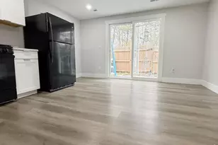 1805 Village Green Dr, Hyattsville, MD 20785 - Photo 2