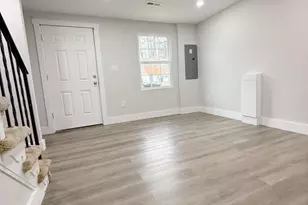 1805 Village Green Dr, Hyattsville, MD 20785 - Photo 8