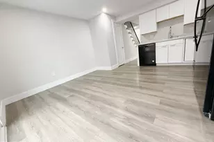 1805 Village Green Dr, Hyattsville, MD 20785 - Photo 4