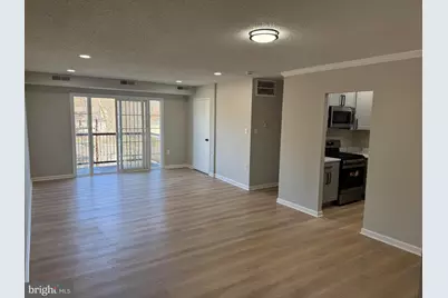 3801 Swann Road #303, Suitland, MD 20746 - Photo 4