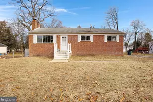 9202 Surratts Manor Dr, Clinton, MD 20735 - Photo 2