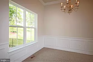 5906 Hunt Weber Dr, Clinton, MD 20735 - Photo 4