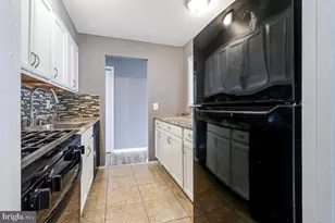 561 Wilson Bridge Dr, Oxon Hill, MD 20745 - Photo 10