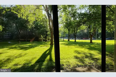 6100 Westchester Park Drive #TR11, College Park, MD 20740 - Photo 2