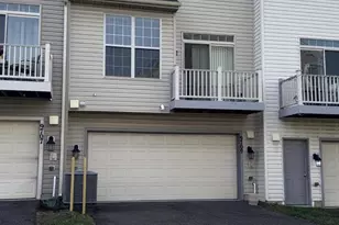 9709 Smithview Pl, Lanham, MD 20706 - Photo 2