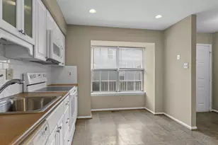 8218 Londonderry Ct, Laurel, MD 20707 - Photo 4