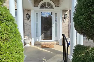 5203 Ashleigh Glen Ct, Glenn Dale, MD 20769 - Photo 4