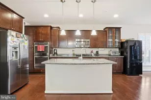 7207 Maisson Ridge Cir, Beltsville, MD 20705 - Photo 4