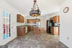 8516 Shorthills Dr, Clinton, MD 20735 - Photo 10