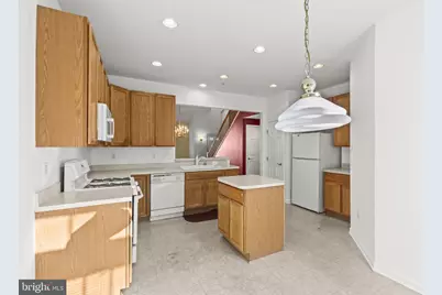 2004 Golden Morning Drive #30, Bowie, MD 20721 - Photo 2