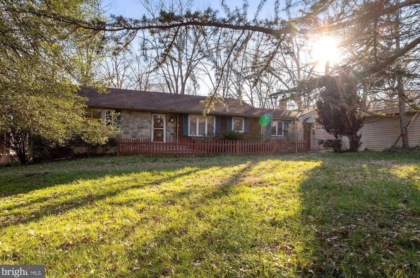 10801 Javins St, Glenn Dale, MD 20769-9438