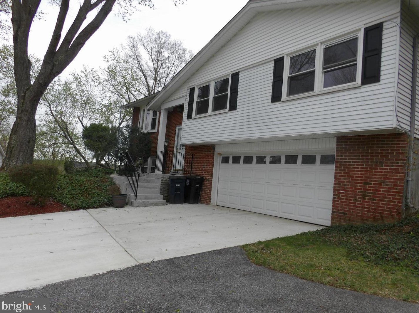 1906 Chalfont Ct, Fort Washington, MD 20744-2724